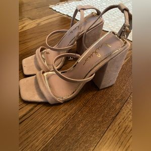 Beige Heels Lulu’s. 6.